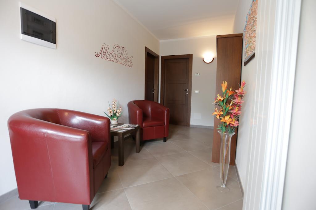 Mandoue Bed & Breakfast Pont-Saint-Martin Exterior foto